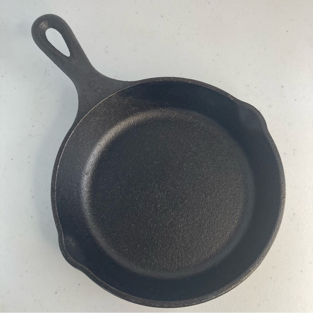6.5 in. Seasoned Cast Iron Skillet Lodge Small Frying Pan Camping Durable Sturdy